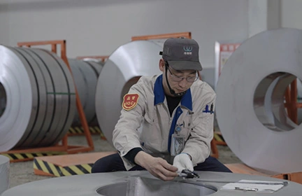 How to Choose the Right Stainless Steel Grade for Piping Systems: A Guide for Procurement and Engineers?